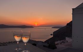 Tatakis Design Hotel With Rooftop Caldera Views